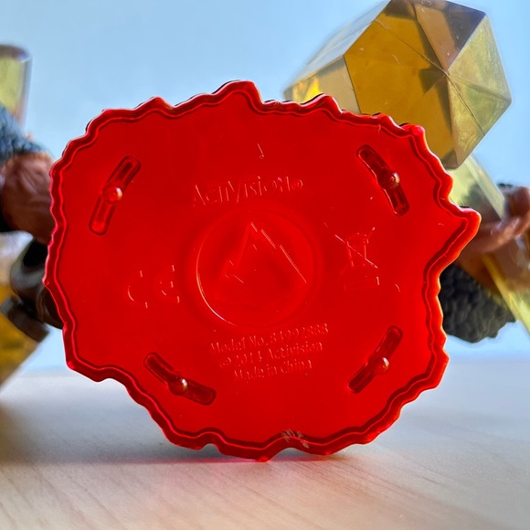 Skylanders: Trap Team -Master Wallop Figure - Activision 2014 Model No. 84992888 - Picture 3 of 3